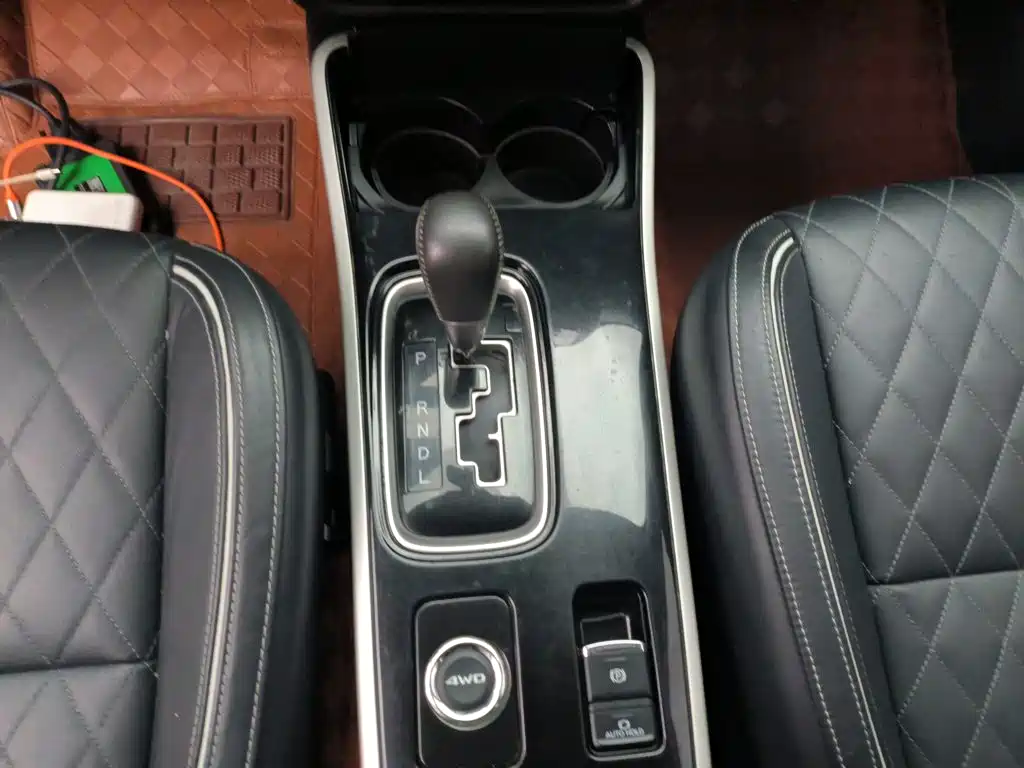 Mitsubishi Outlander — фото 11