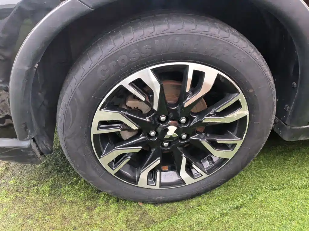 Mitsubishi Outlander — фото 25