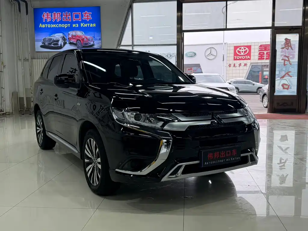 Mitsubishi Outlander — фото 3