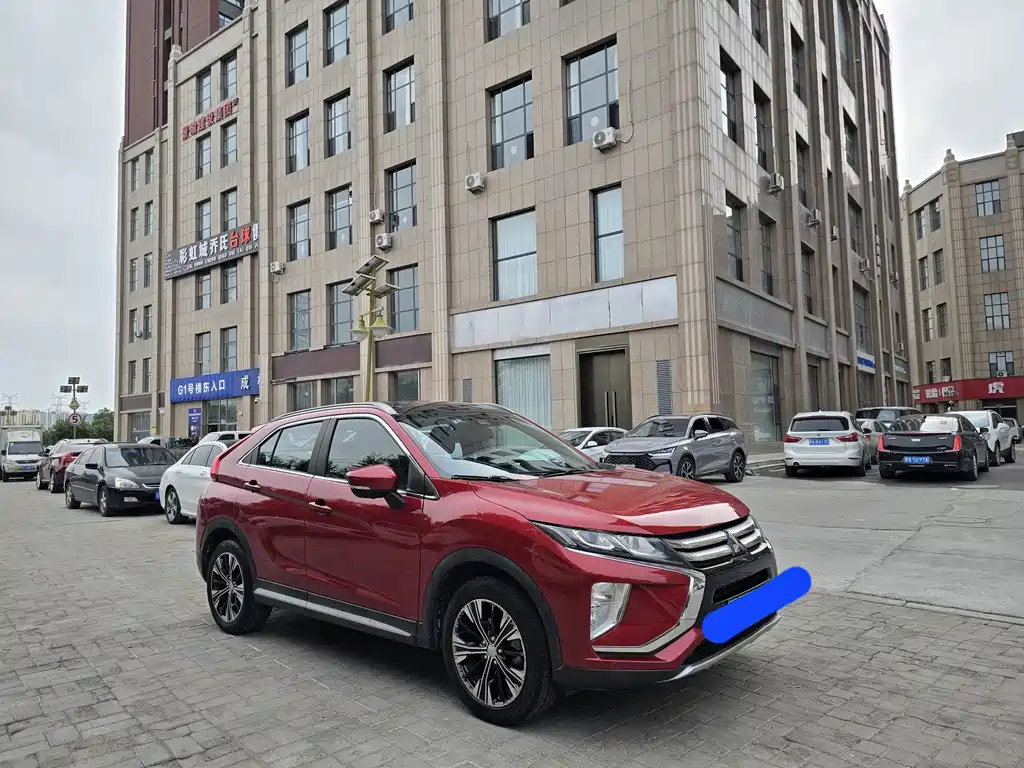 Mitsubishi Eclipse Cross — фото 5