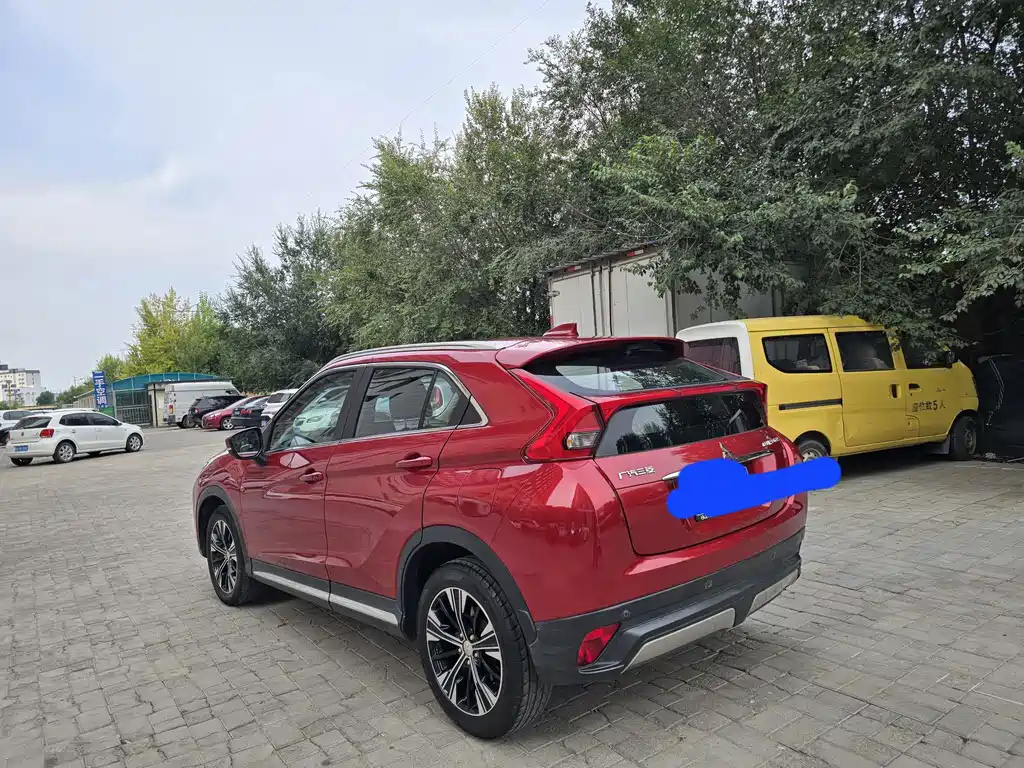 Mitsubishi Eclipse Cross — фото 6