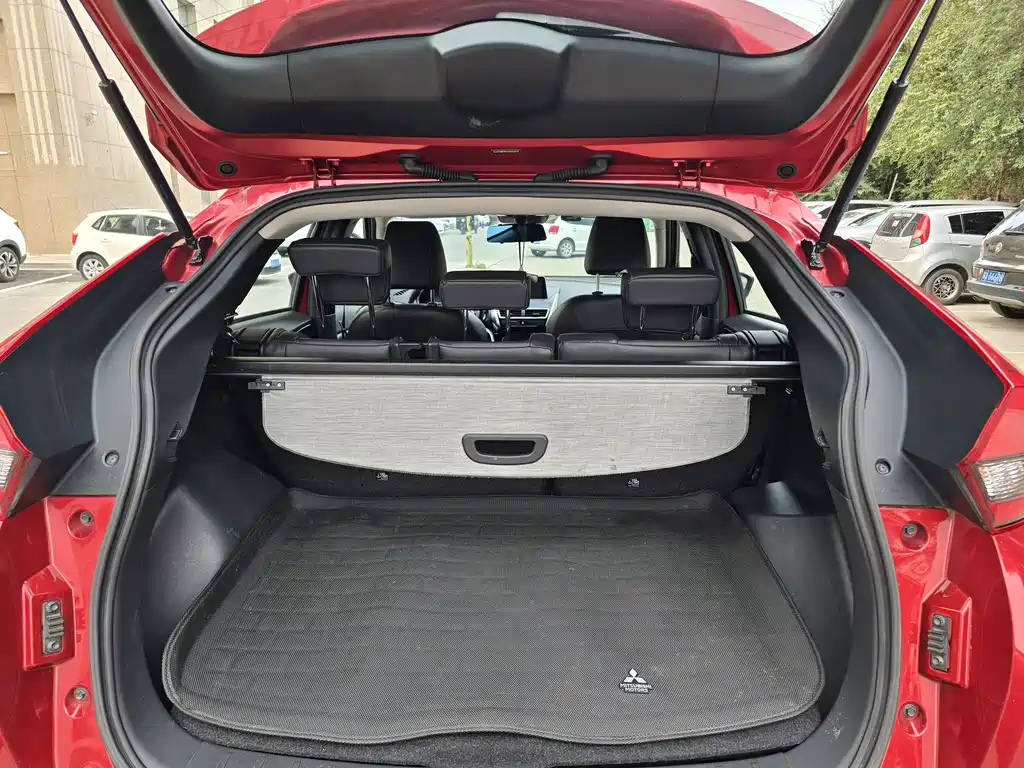 Mitsubishi Eclipse Cross — фото 7