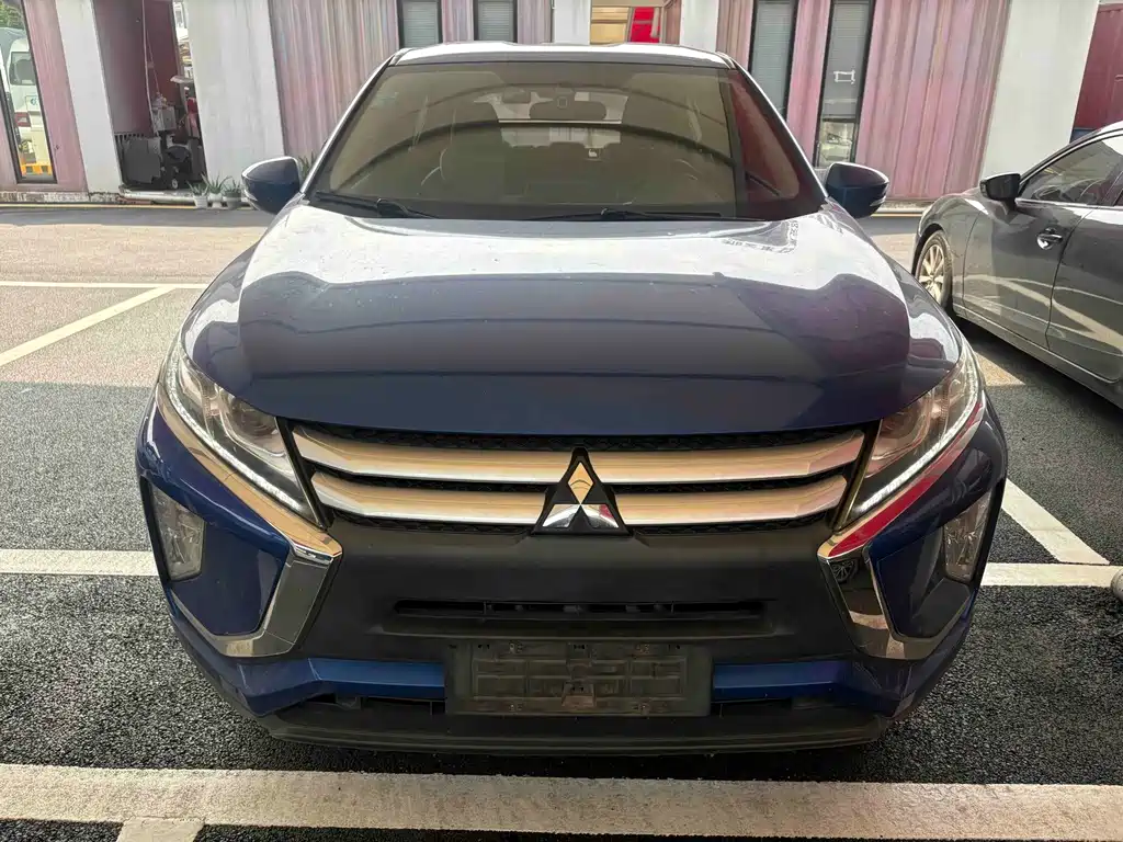Mitsubishi Eclipse Cross — фото 2