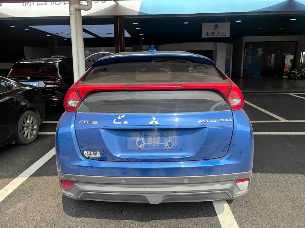 Mitsubishi Eclipse Cross — фото 8