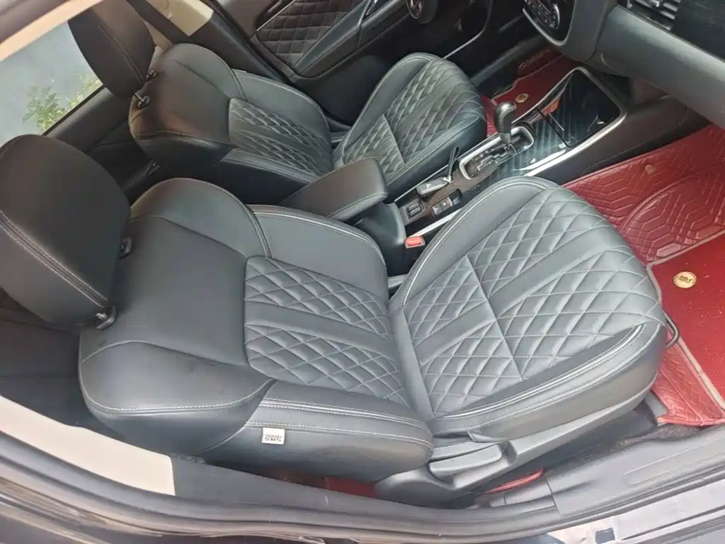 Mitsubishi Outlander — фото 25