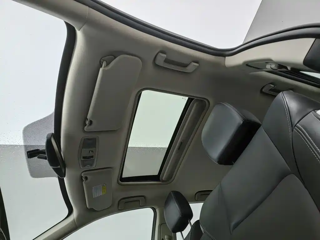 Mitsubishi Outlander — фото 14