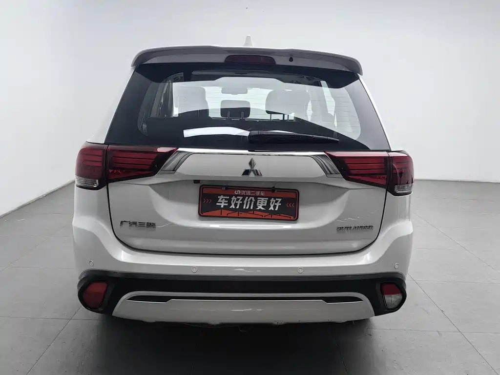 Mitsubishi Outlander — фото 4