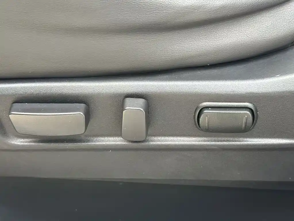 Mitsubishi Outlander — фото 25