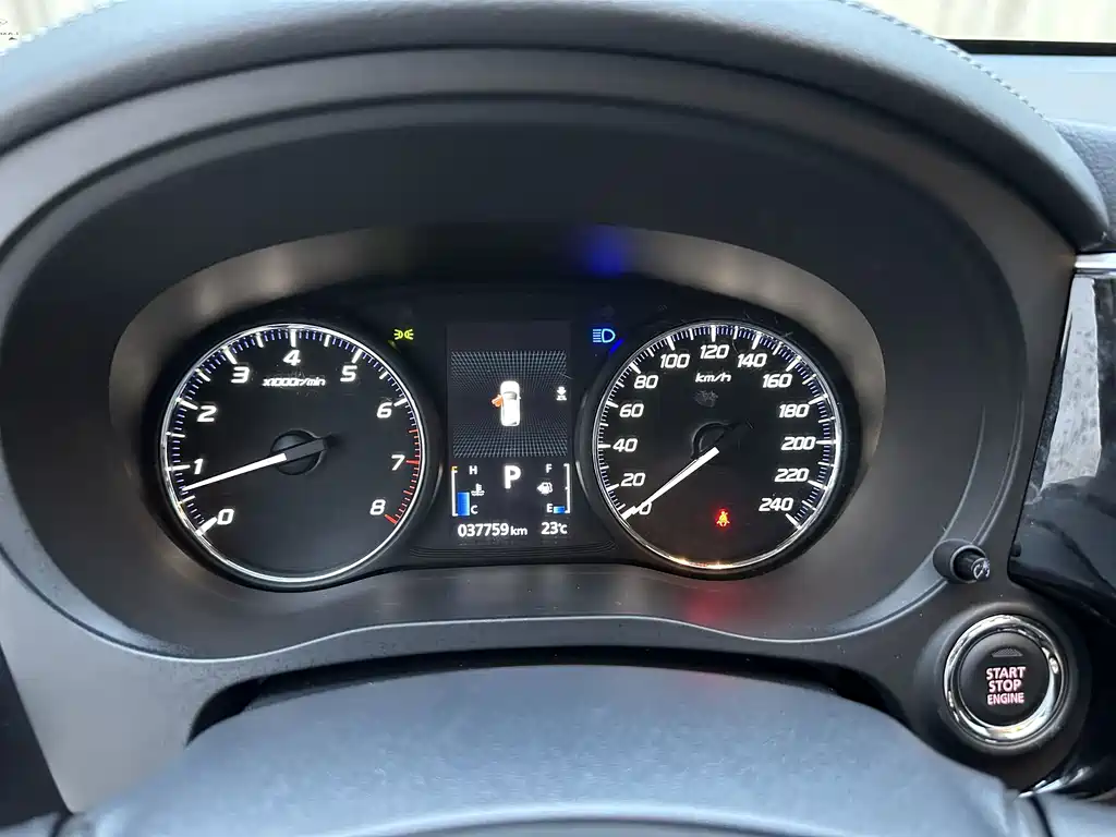 Mitsubishi Outlander — фото 15