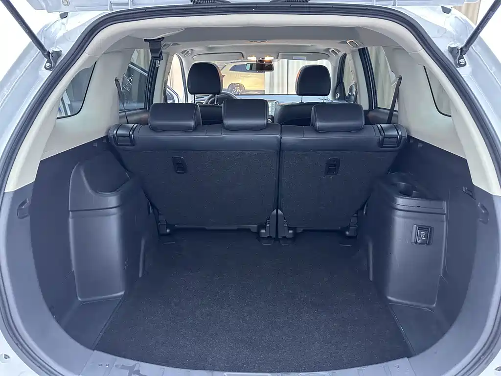 Mitsubishi Outlander — фото 17
