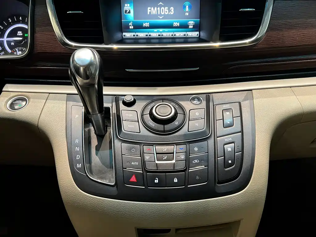 Buick GL8 — фото 8