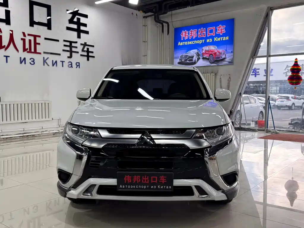 Mitsubishi Outlander — фото 2