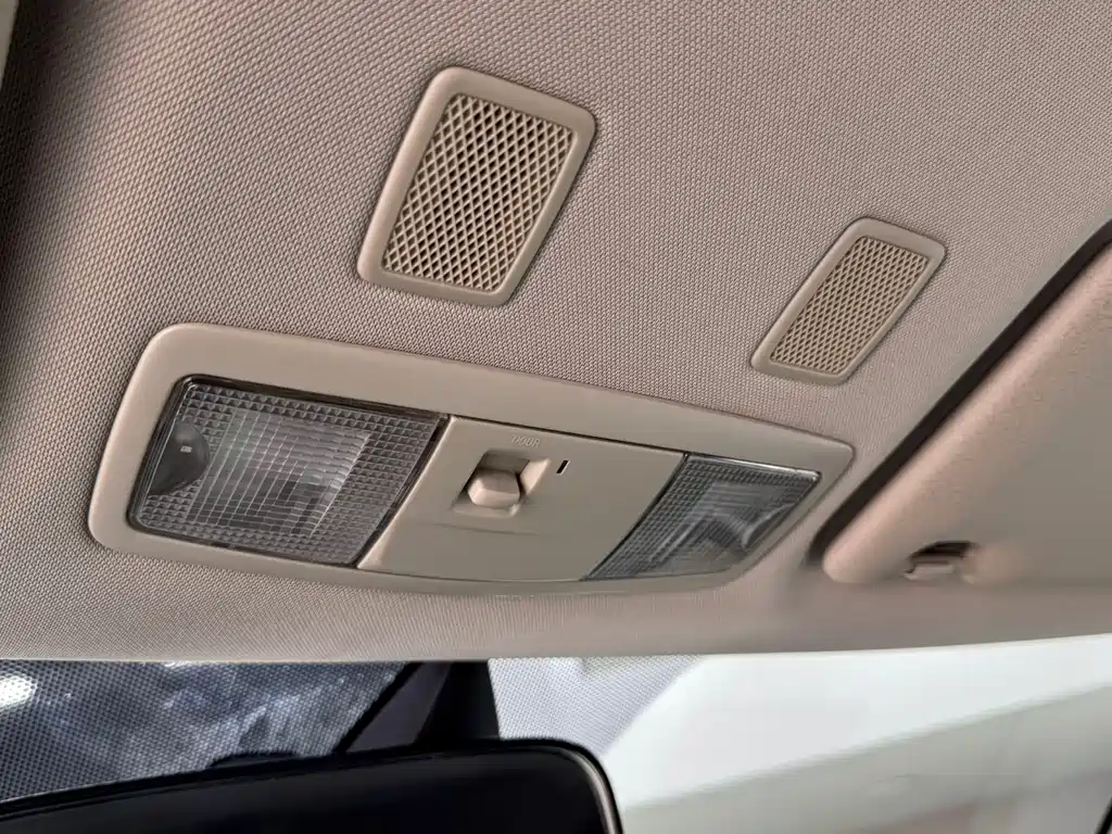 Mitsubishi Outlander — фото 15