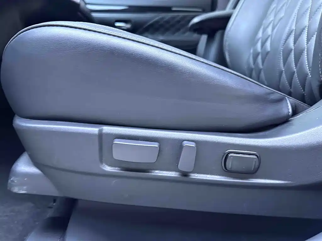 Mitsubishi Outlander — фото 15