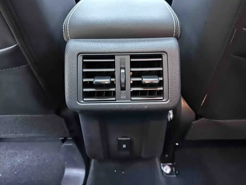 Mitsubishi Outlander — фото 18