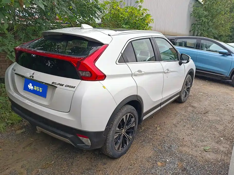 Mitsubishi Eclipse Cross — фото 3