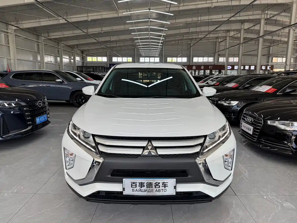 Mitsubishi Eclipse Cross — фото 2