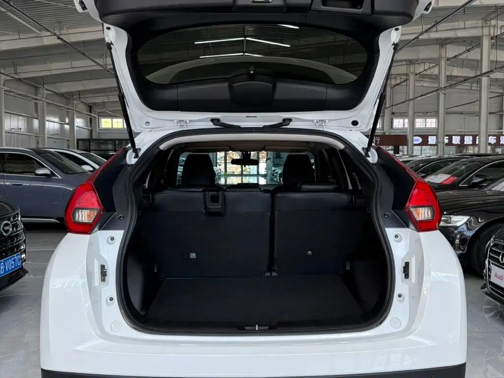 Mitsubishi Eclipse Cross — фото 19