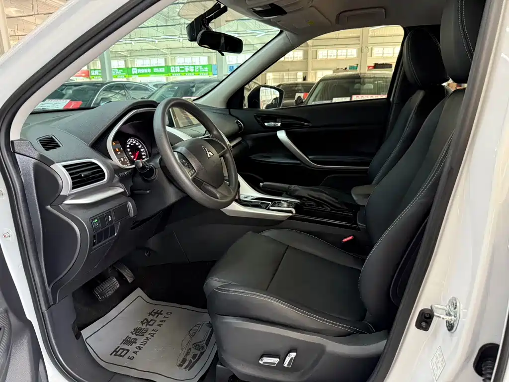 Mitsubishi Eclipse Cross — фото 4