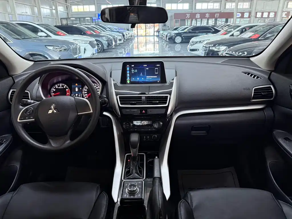 Mitsubishi Eclipse Cross — фото 5