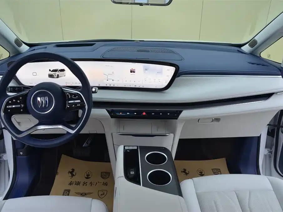 Buick GL8 Hybrid — фото 6