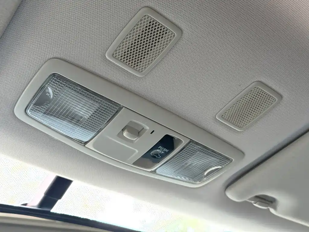 Mitsubishi Outlander — фото 18