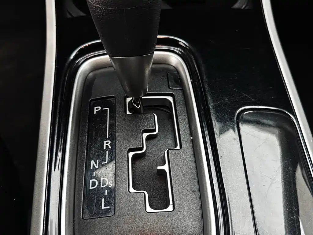 Mitsubishi Outlander — фото 14