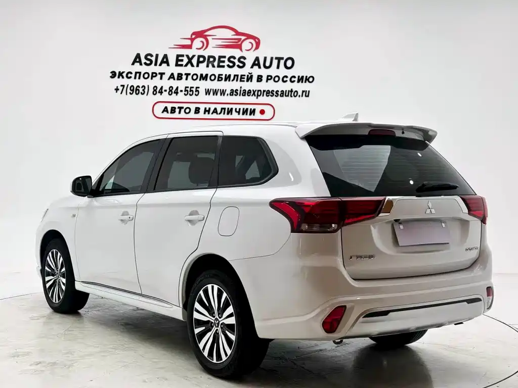 Mitsubishi Outlander — фото 3