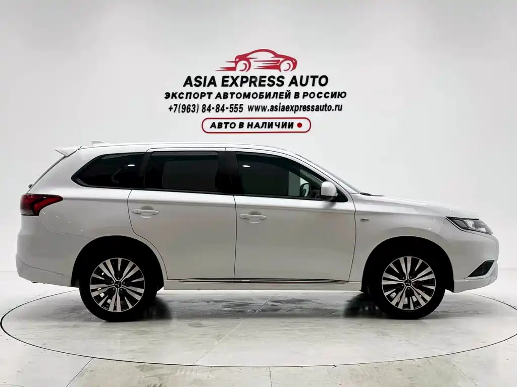 Mitsubishi Outlander — фото 5