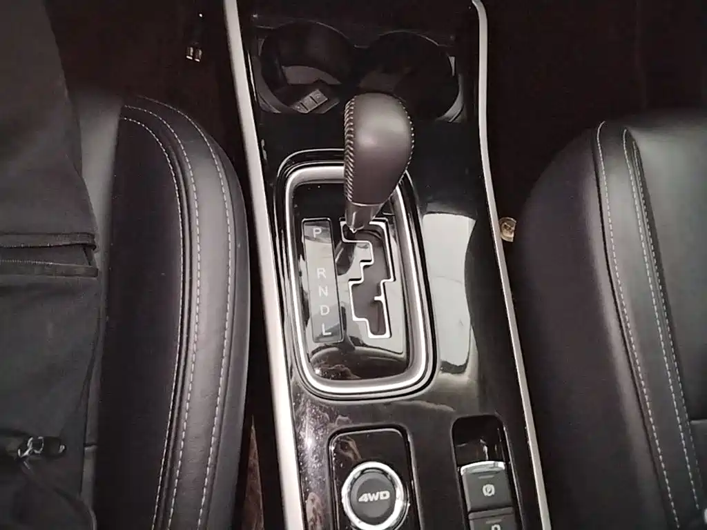 Mitsubishi Outlander — фото 14
