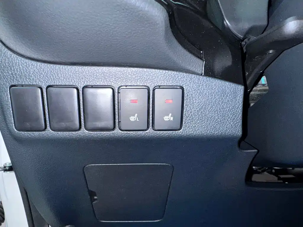 Mitsubishi Outlander — фото 17