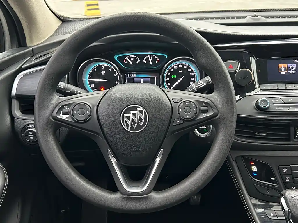Buick Envision Plus — фото 14