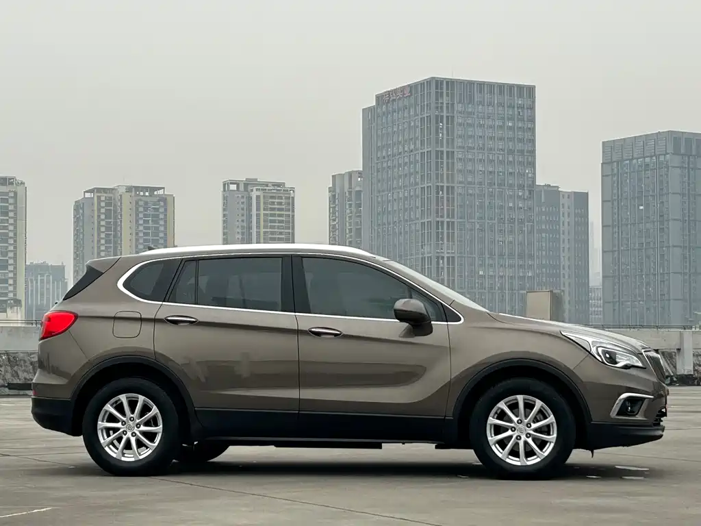 Buick Envision Plus — фото 4