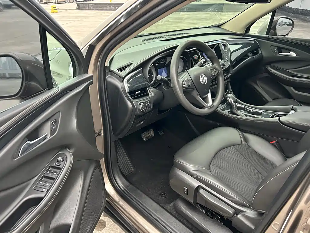 Buick Envision Plus — фото 8