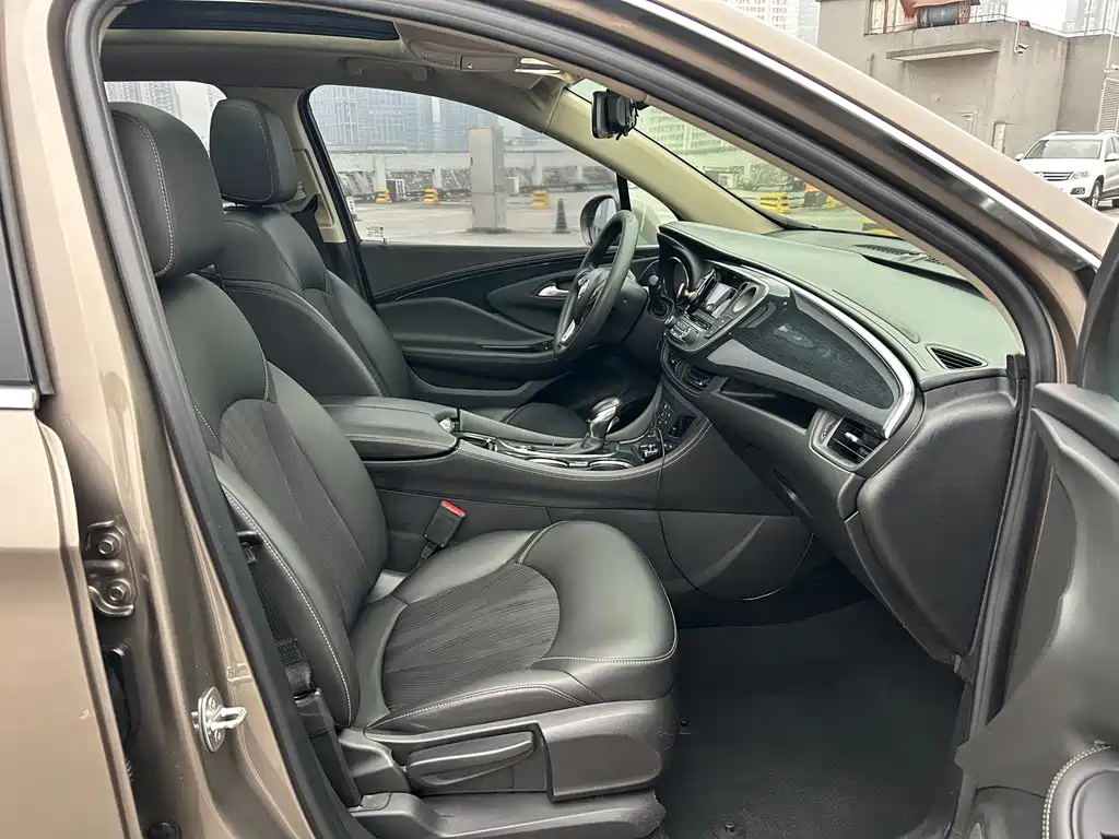 Buick Envision Plus — фото 9