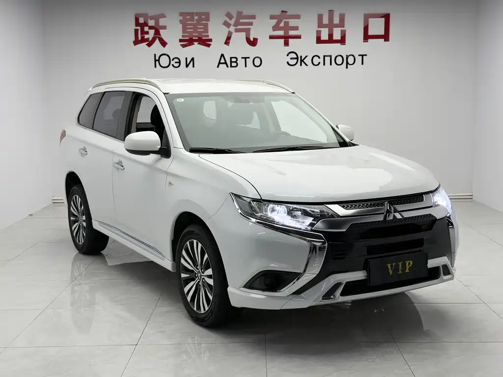 Mitsubishi Outlander — фото 3