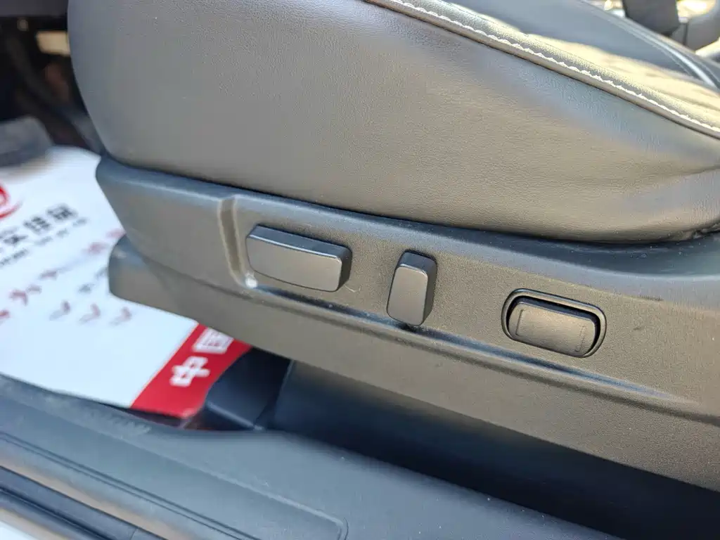 Mitsubishi Outlander — фото 11