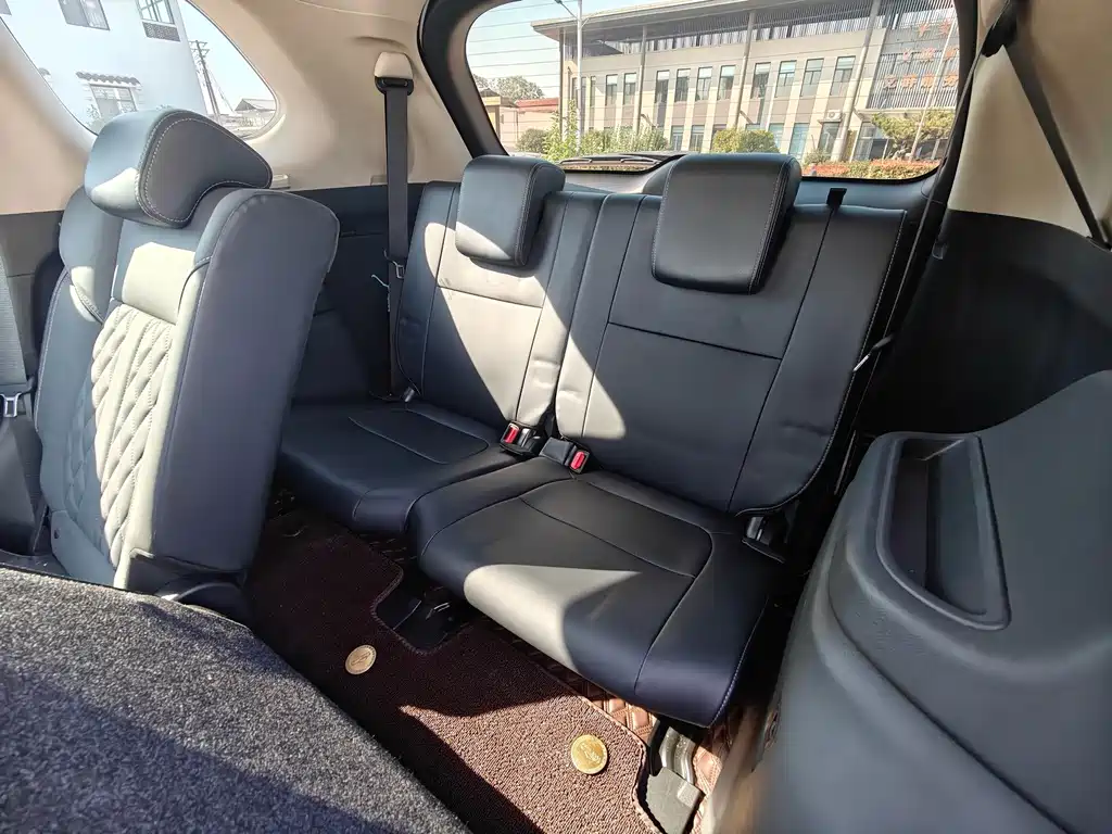 Mitsubishi Outlander — фото 19