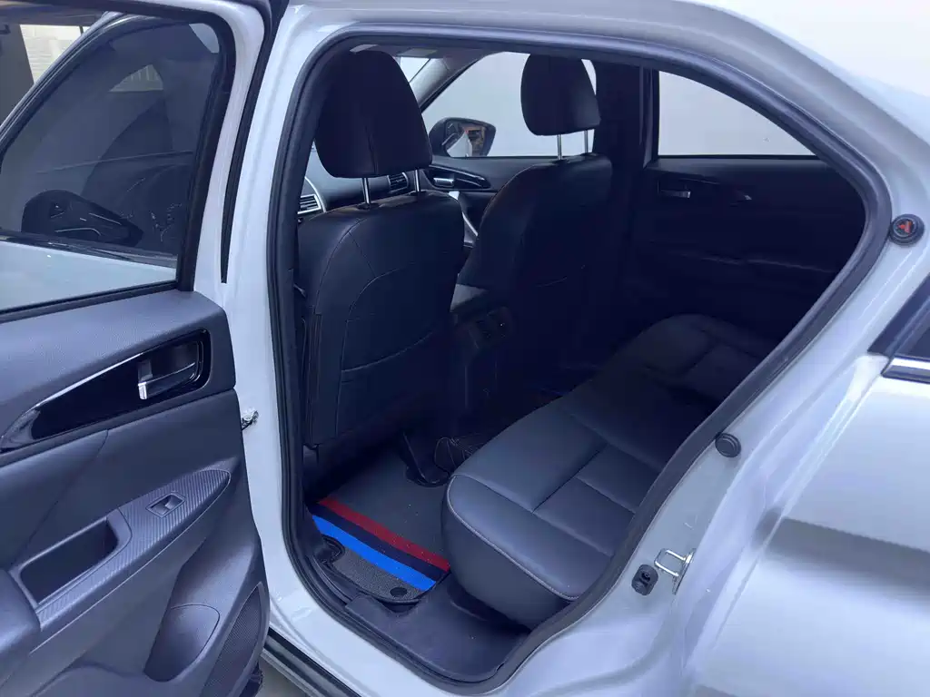 Mitsubishi Eclipse Cross — фото 9