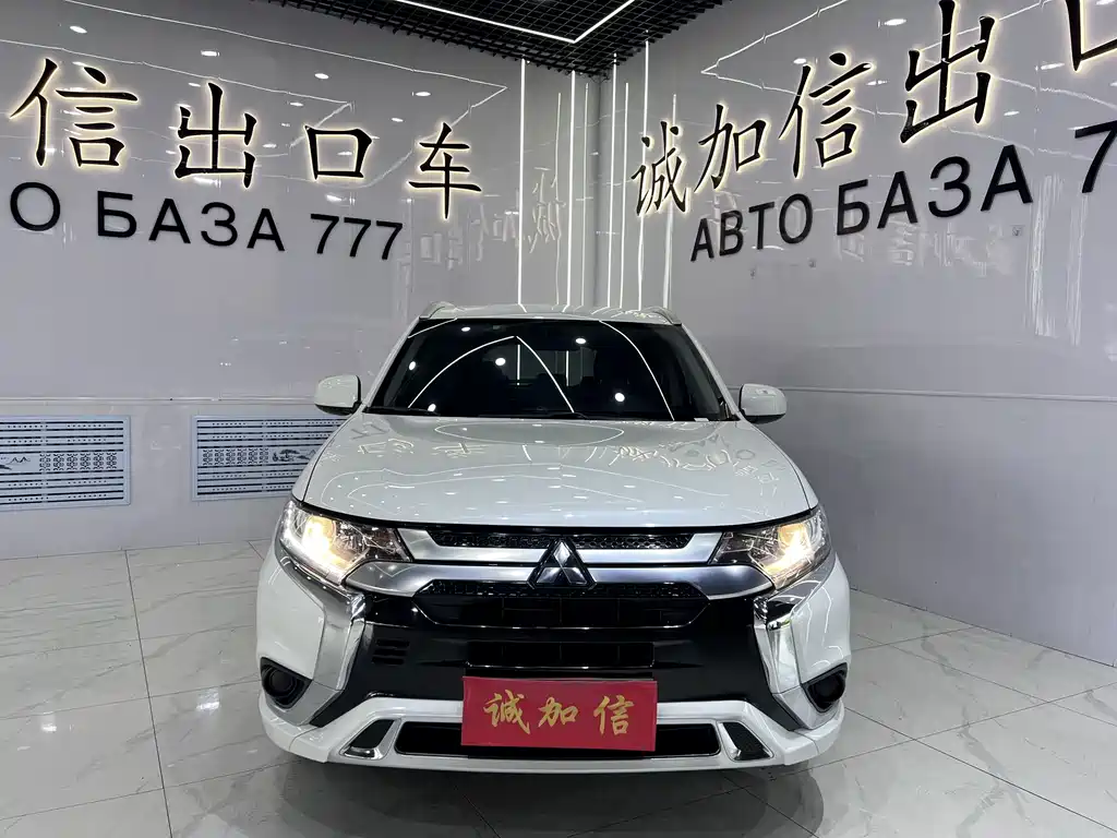 Mitsubishi Outlander — фото 2