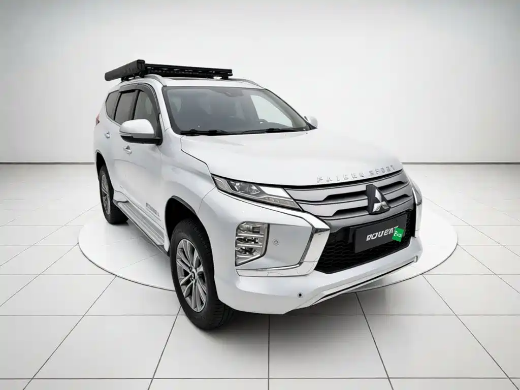 Mitsubishi Pajero Sport (Import) — фото 3