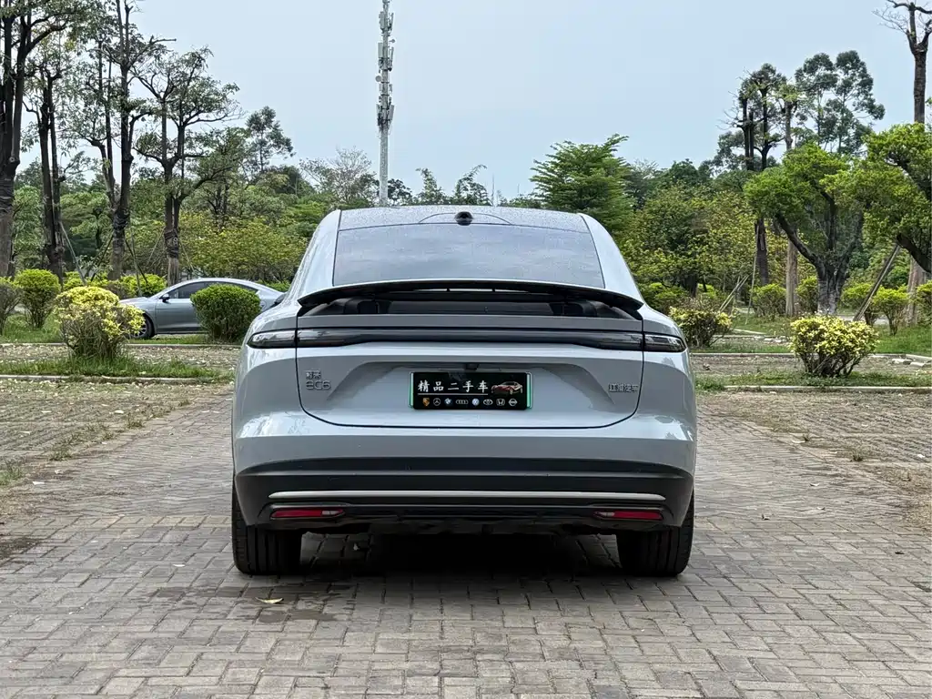 NIO EC6 — фото 18