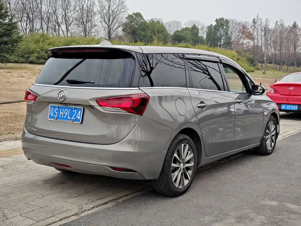 Buick GL6 — фото 16