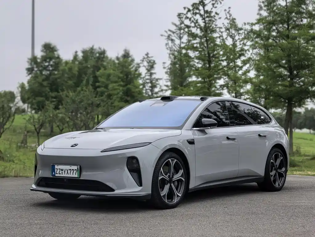 NIO ET5T