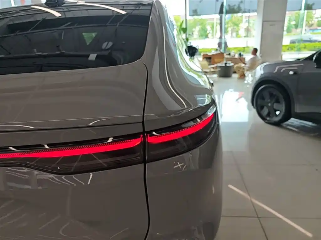 NIO EC7 — фото 8