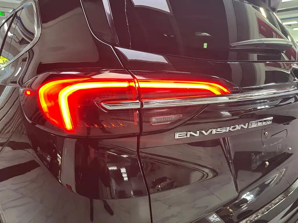Buick Envision Plus — фото 13