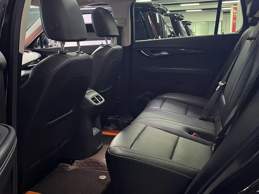 Buick Envision Plus — фото 15