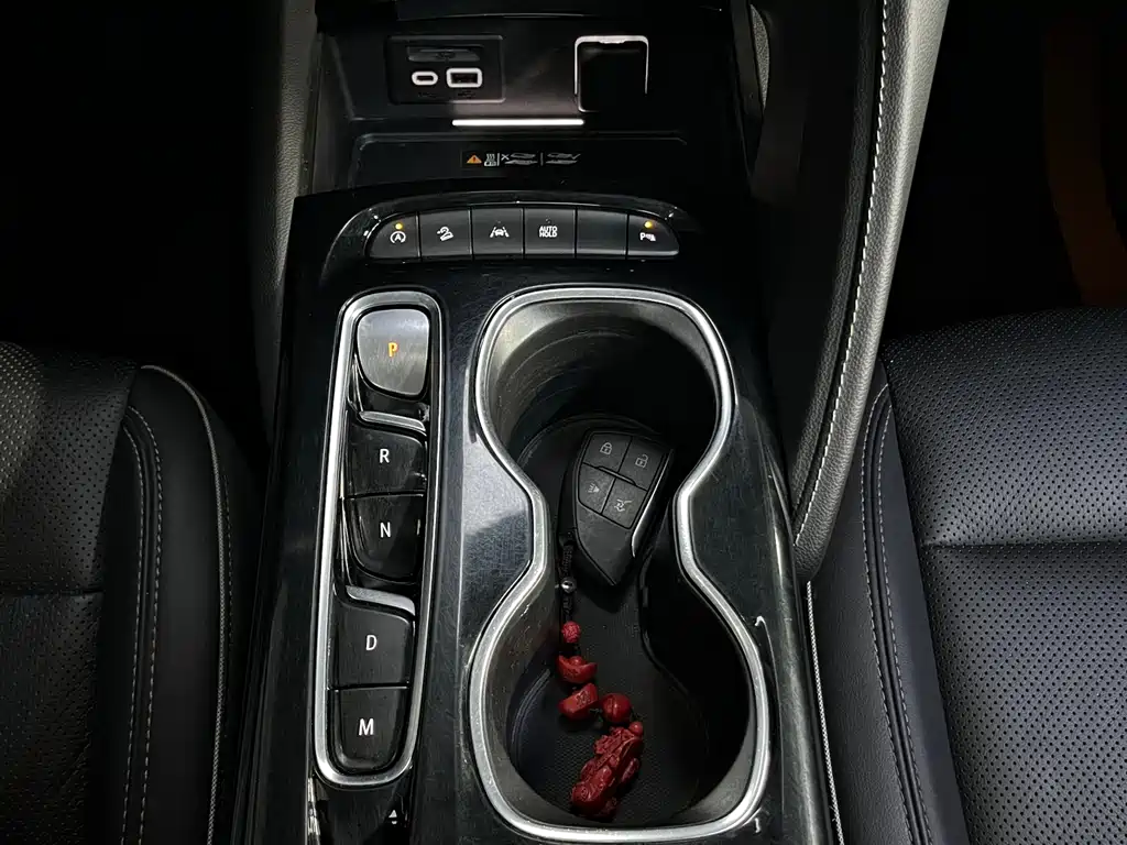 Buick Envision Plus — фото 25