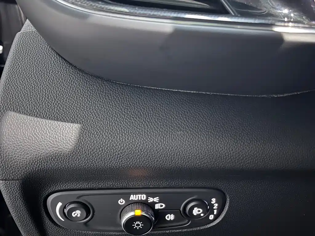 Buick Envision Plus — фото 26