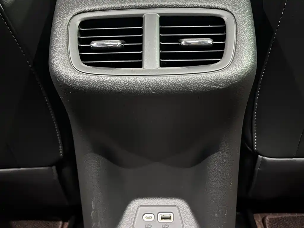 Buick Envision Plus — фото 29